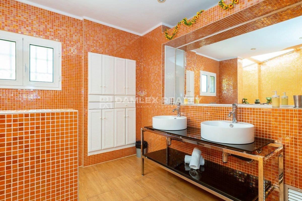 4 soveværelse Villa til salg i Santa Cristina d'Aro med swimmingpool - € 799.000 (Ref: 8344137)