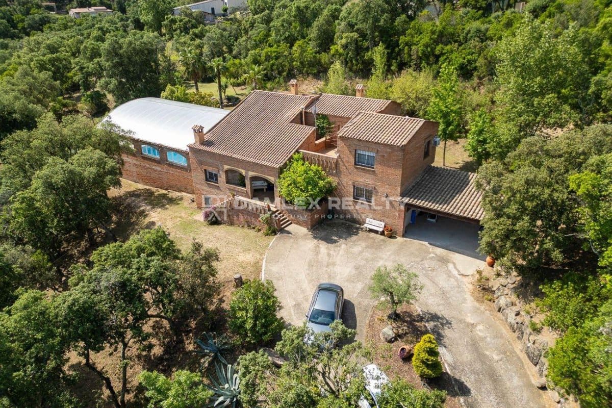 4 soveværelse Villa til salg i Santa Cristina d'Aro med swimmingpool - € 799.000 (Ref: 8344137)