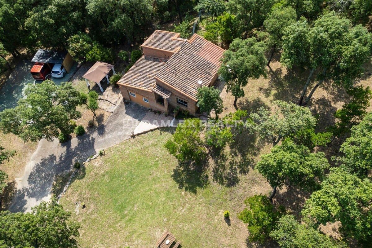 4 soveværelse Villa til salg i Santa Cristina d'Aro med swimmingpool - € 799.000 (Ref: 8344137)