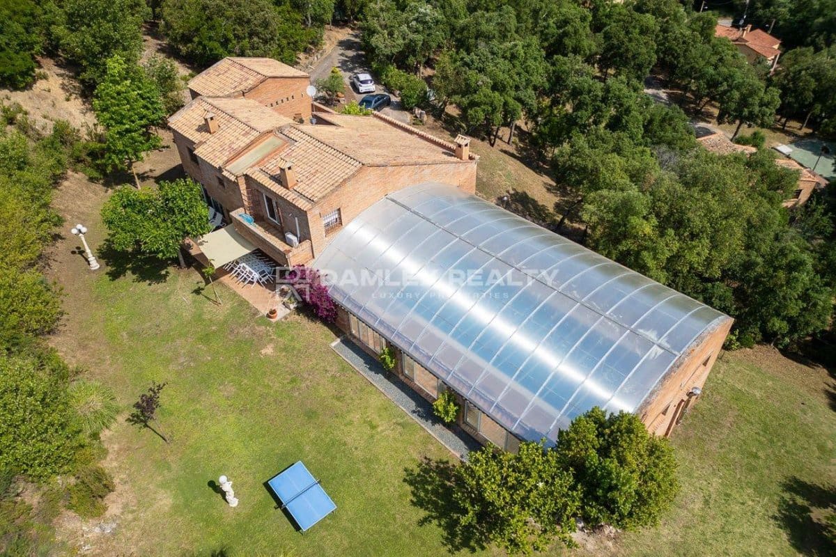 4 soveværelse Villa til salg i Santa Cristina d'Aro med swimmingpool - € 799.000 (Ref: 8344137)