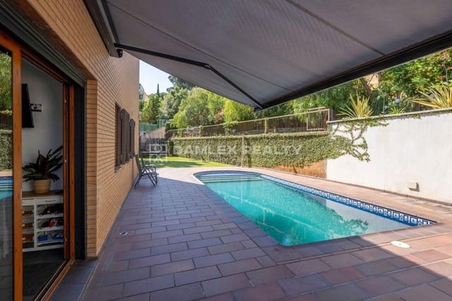 5 camera da letto Villa in vendita in Lloret de Mar con piscina garage - 795.000 € (Rif: 8344138)