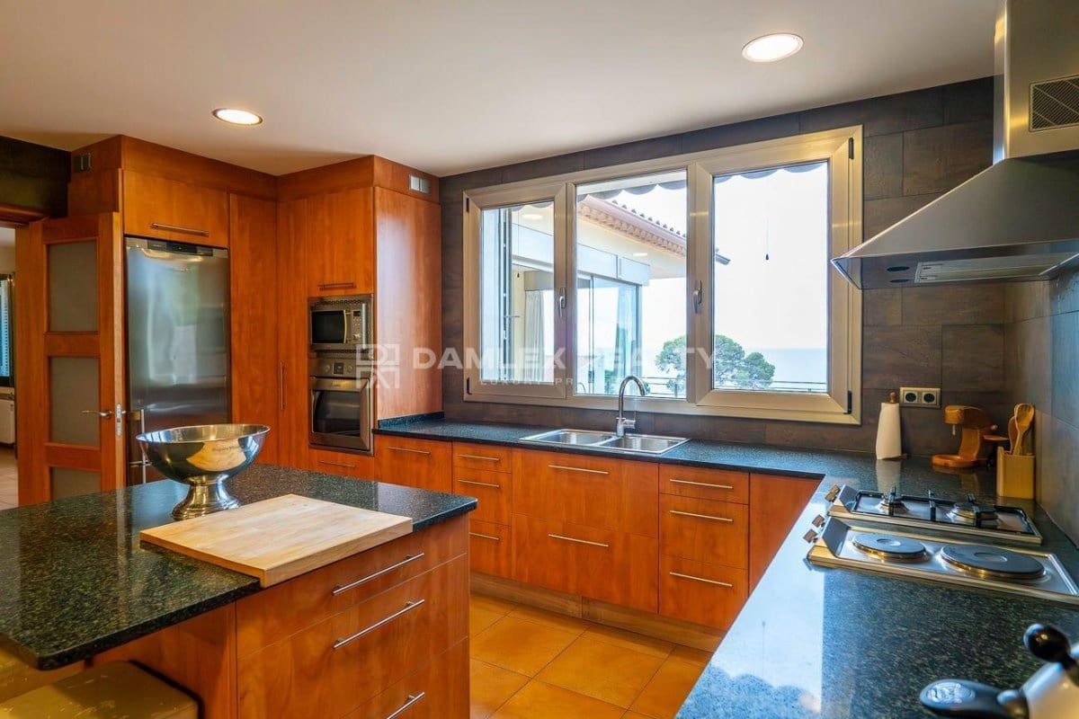 5 quarto Moradia para venda em Tossa de Mar com piscina garagem - 1 900 000 € (Ref: 8352893)