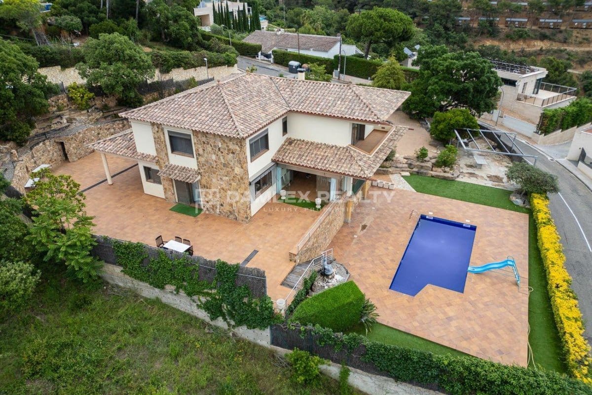 5 quarto Moradia para venda em Tossa de Mar com piscina garagem - 1 900 000 € (Ref: 8352893)