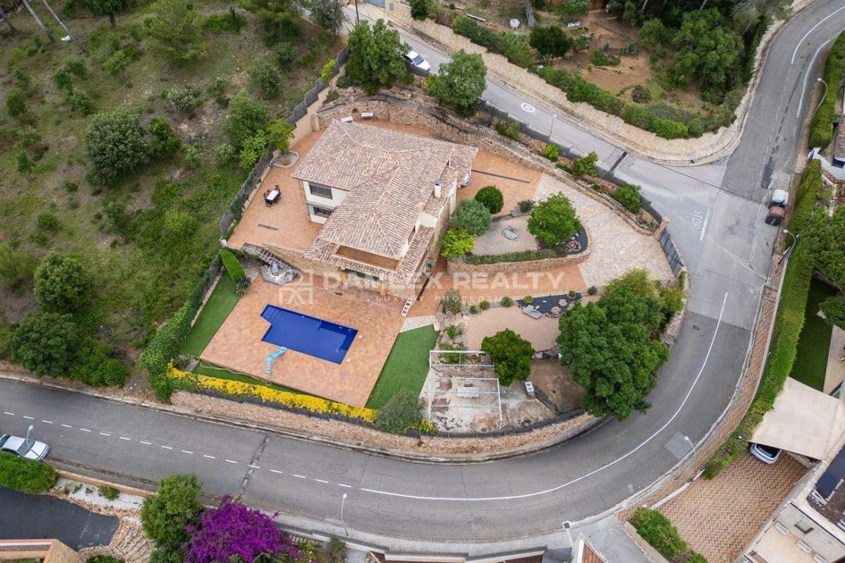 5 quarto Moradia para venda em Tossa de Mar com piscina garagem - 1 900 000 € (Ref: 8352893)