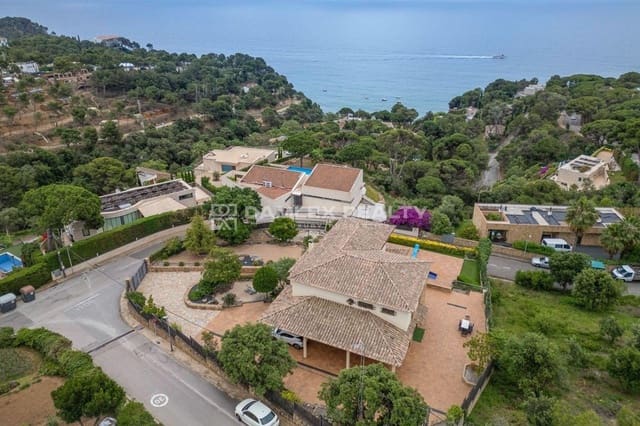 5 bedroom Villa for sale in Tossa de Mar with pool garage - € 1,900,000 (Ref: 8352893)
