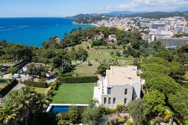 4 slaapkamer Villa te koop in Lloret de Mar met zwembad garage - € 3.350.000 (Ref: 8361801)