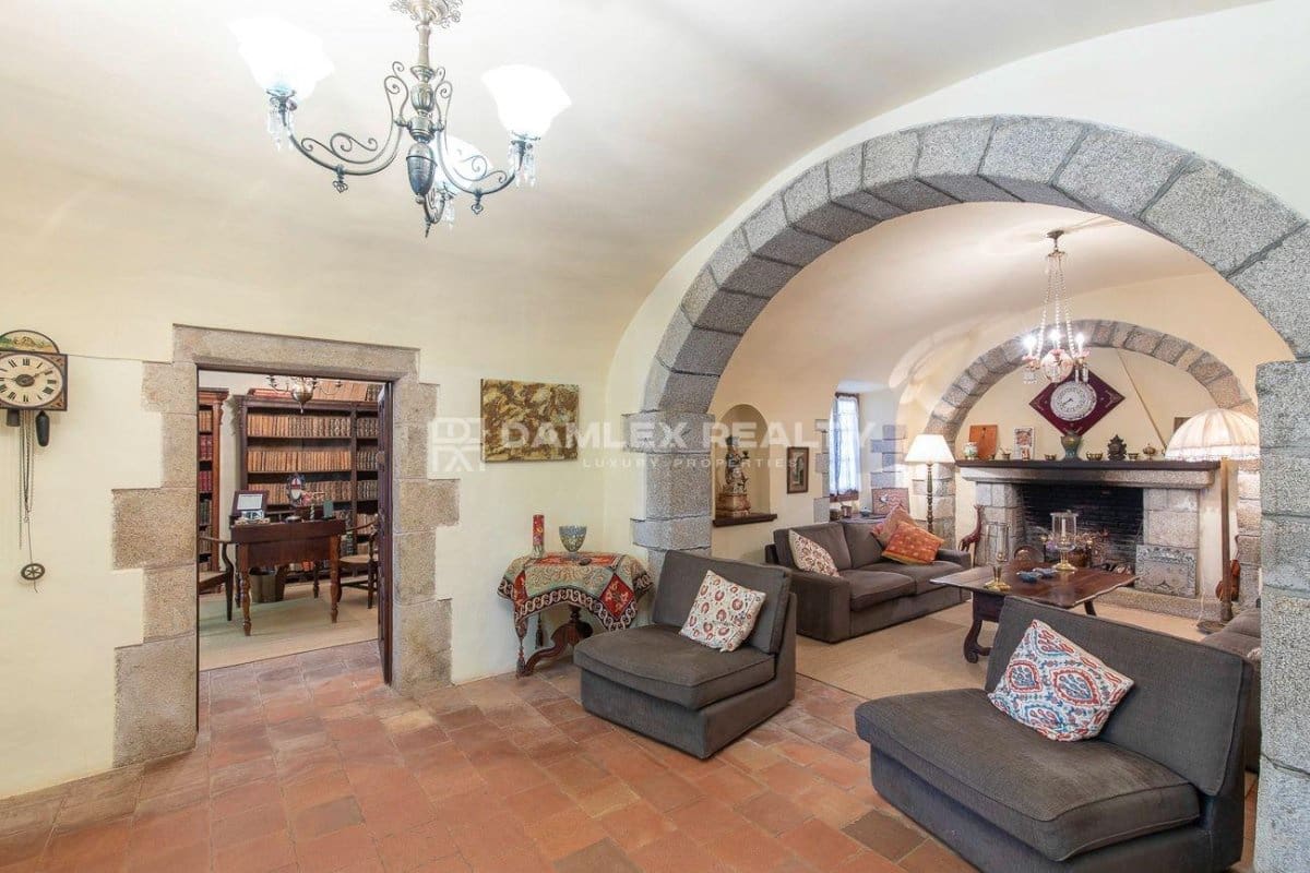 17 slaapkamer Villa te koop in Santa Cristina d'Aro met zwembad - € 4.700.000 (Ref: 8374046)