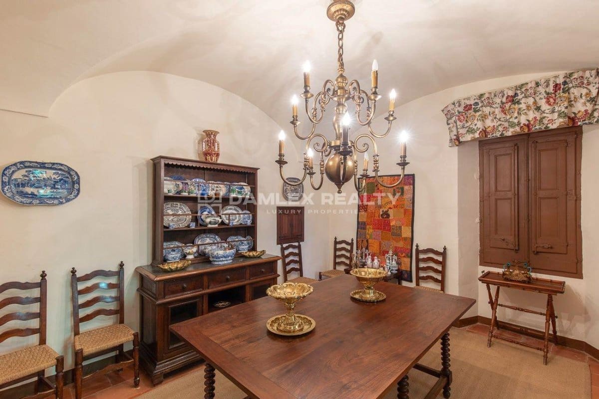 17 slaapkamer Villa te koop in Santa Cristina d'Aro met zwembad - € 4.700.000 (Ref: 8374046)