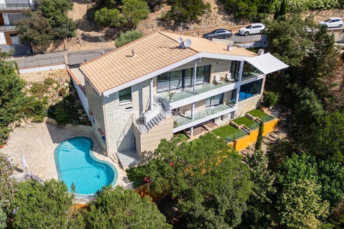 4 sovrum Villa till salu i Platja d'Aro med pool - 1 590 000 € (Ref: 8401877)