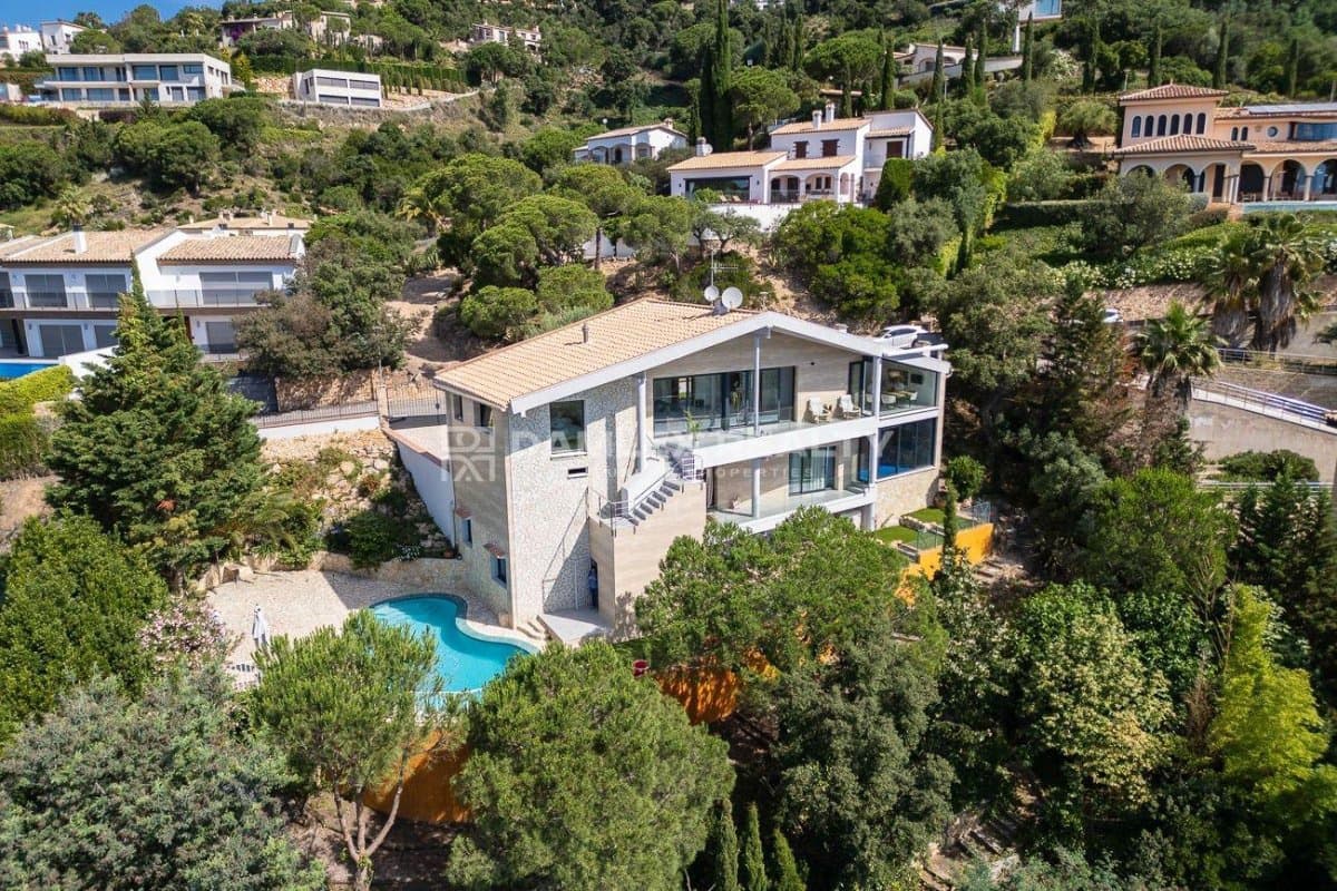 4 sovrum Villa till salu i Platja d'Aro med pool - 1 590 000 € (Ref: 8401877)