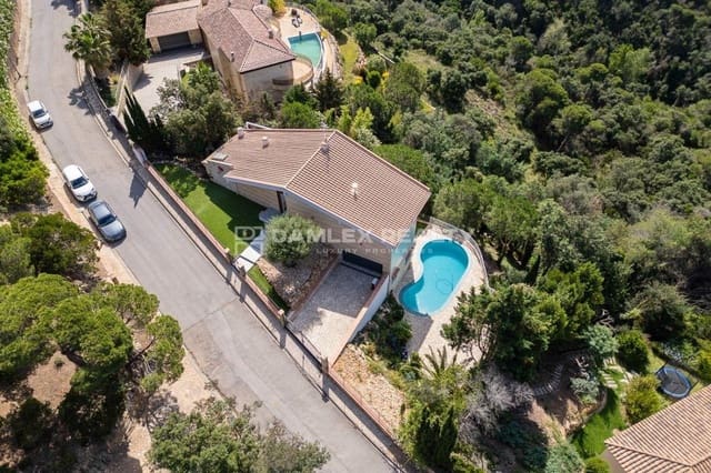 4 sovrum Villa till salu i Platja d'Aro, Castell-Platja d'Aro med pool - 1 590 000 € (Ref: 8401877)