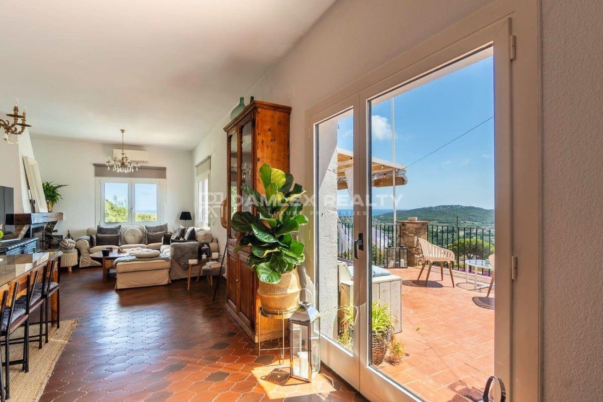 5 chambre Villa/Maison à vendre à Platja d'Aro avec piscine - 1 000 000 € (Ref: 8412910)