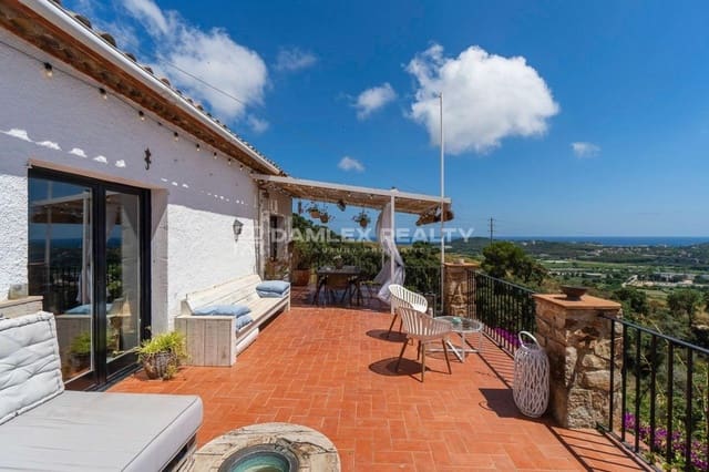 5 chambre Villa/Maison à vendre à Platja d'Aro, Castell-Platja d'Aro avec piscine - 1 000 000 € (Ref: 8412910)