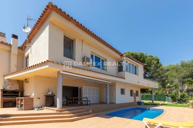 6 slaapkamer Villa te koop in Blanes met zwembad garage - € 955.000 (Ref: 8419010)