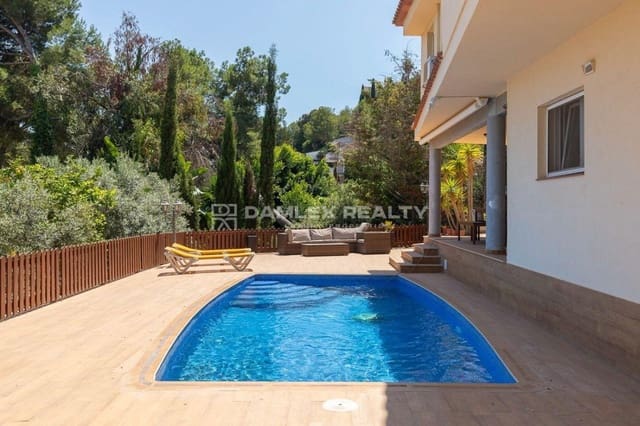 6 slaapkamer Villa te koop in Blanes met zwembad garage - € 955.000 (Ref: 8419010)