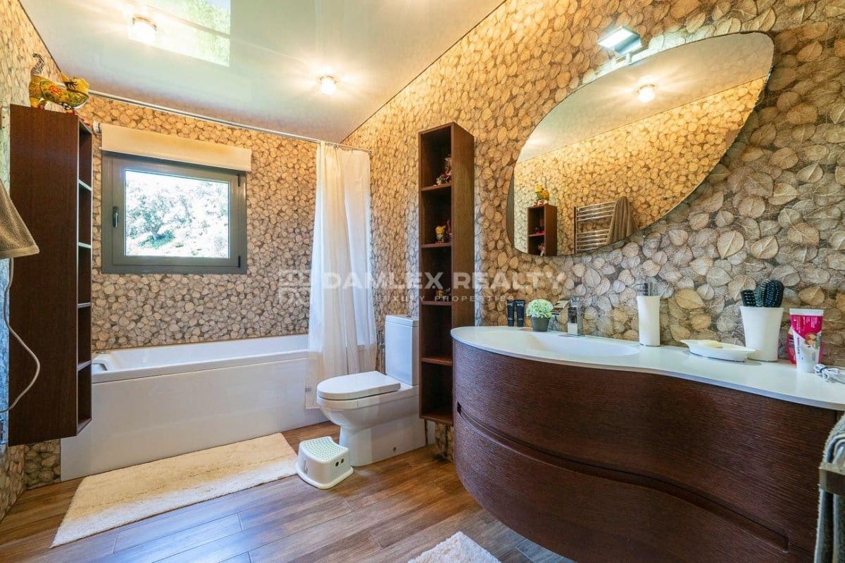 5 slaapkamer Villa te koop in Tossa de Mar met zwembad garage - € 2.500.000 (Ref: 8432195)