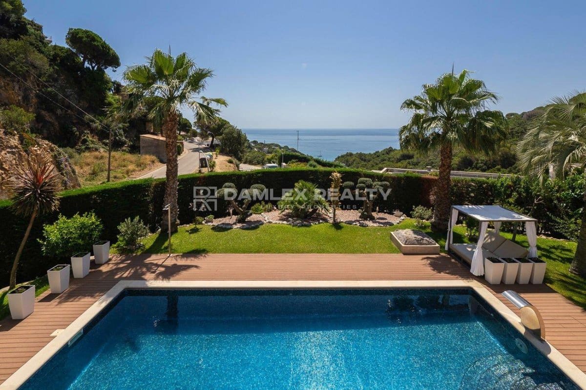 5 slaapkamer Villa te koop in Tossa de Mar met zwembad garage - € 2.500.000 (Ref: 8432195)