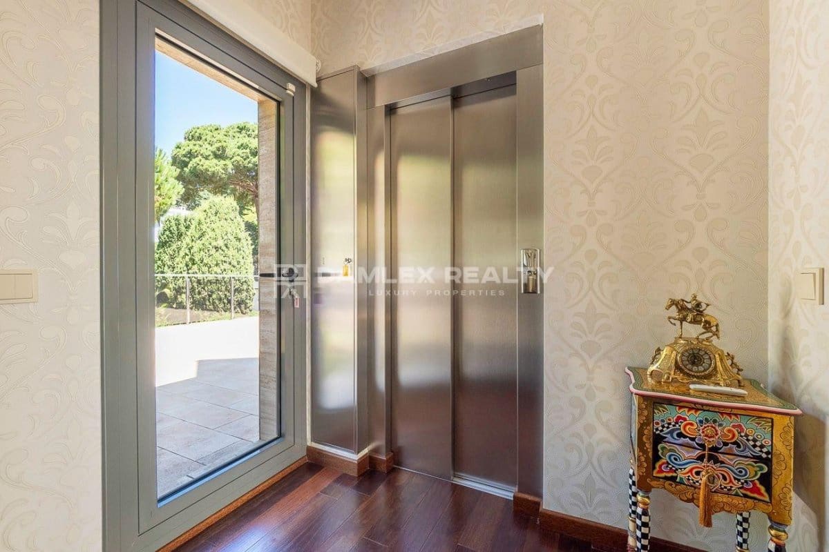 5 slaapkamer Villa te koop in Tossa de Mar met zwembad garage - € 2.500.000 (Ref: 8432195)