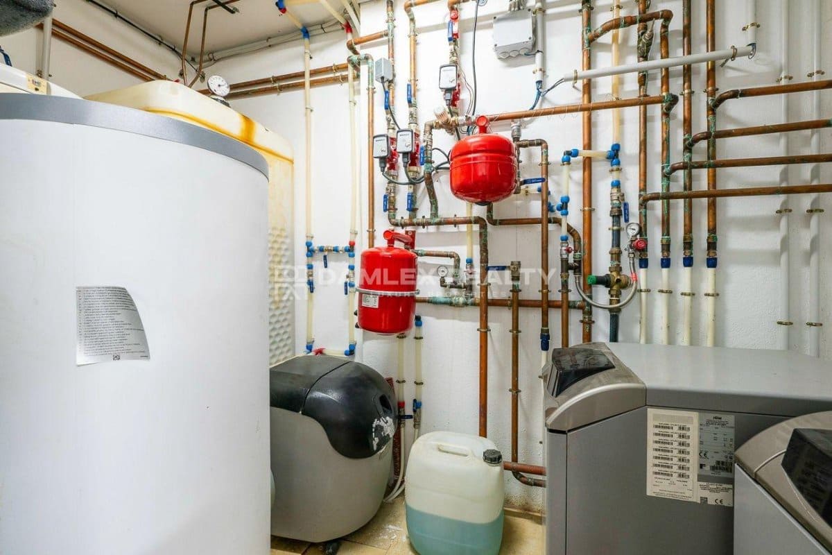 5 slaapkamer Villa te koop in Tossa de Mar met zwembad garage - € 2.500.000 (Ref: 8432195)