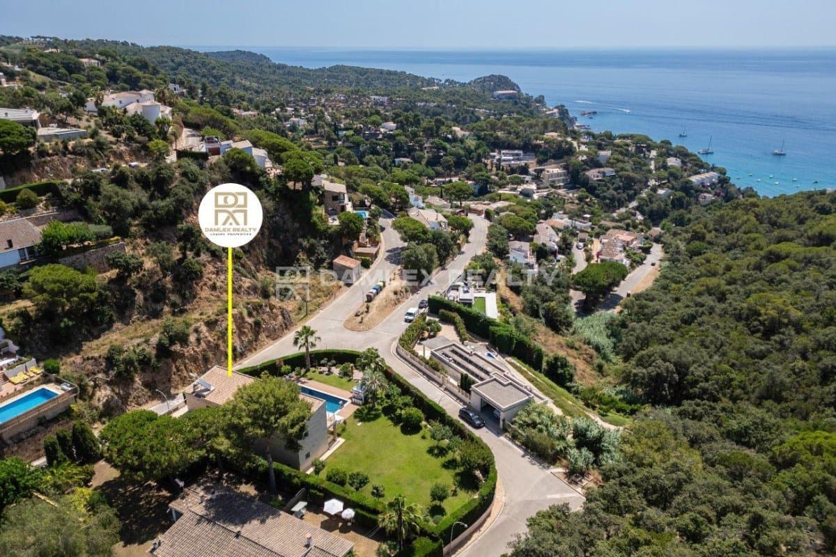 5 slaapkamer Villa te koop in Tossa de Mar met zwembad garage - € 2.500.000 (Ref: 8432195)