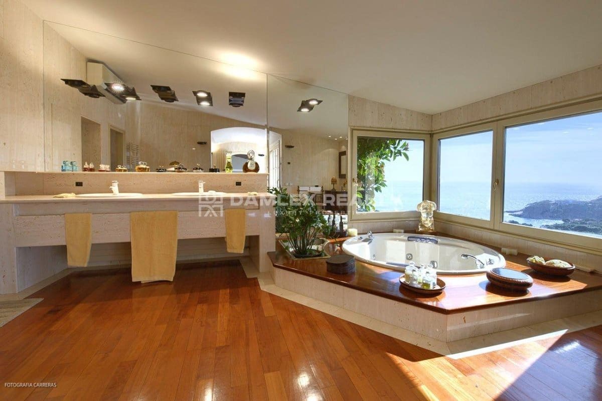 12 sypialnia Willa na sprzedaż w Begur z basenem garażem - 3 850 000 € (Ref: 8433822)