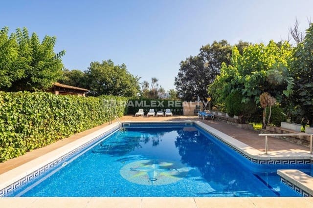 7 slaapkamer Villa te koop in Caldes de Malavella met zwembad - € 1.200.000 (Ref: 8434830)