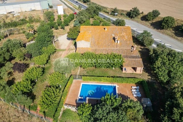 7 slaapkamer Villa te koop in Caldes de Malavella met zwembad - € 1.200.000 (Ref: 8434830)