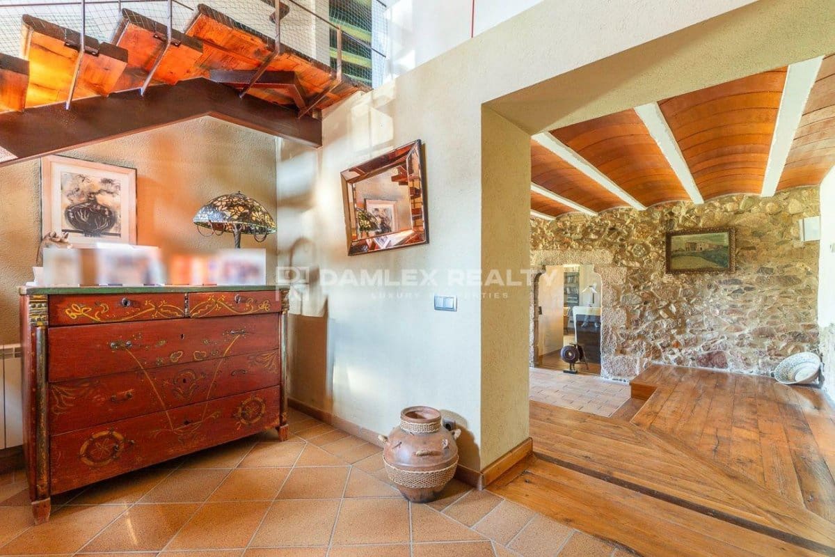 5 bedroom Villa for sale in Caldes de Malavella with pool - € 1,850,000 (Ref: 8444764)