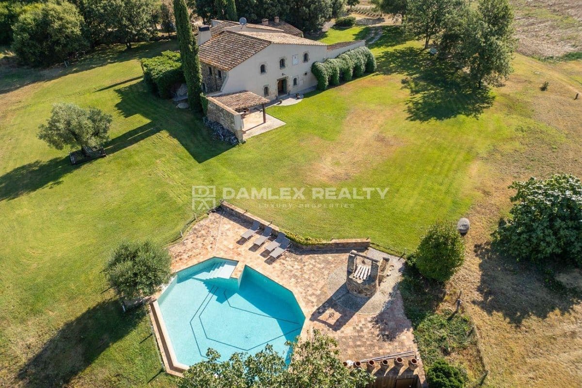 5 bedroom Villa for sale in Caldes de Malavella with pool - € 1,850,000 (Ref: 8444764)