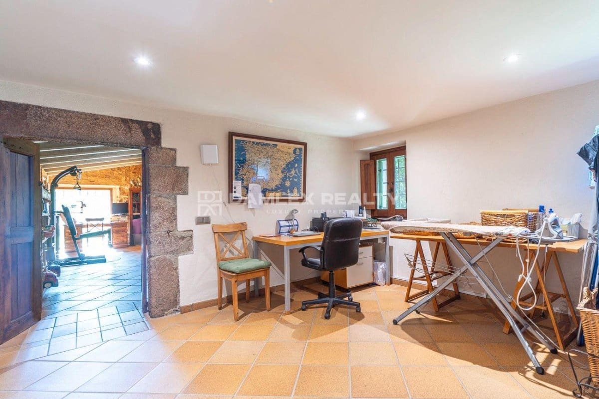 5 bedroom Villa for sale in Caldes de Malavella with pool - € 1,850,000 (Ref: 8444764)