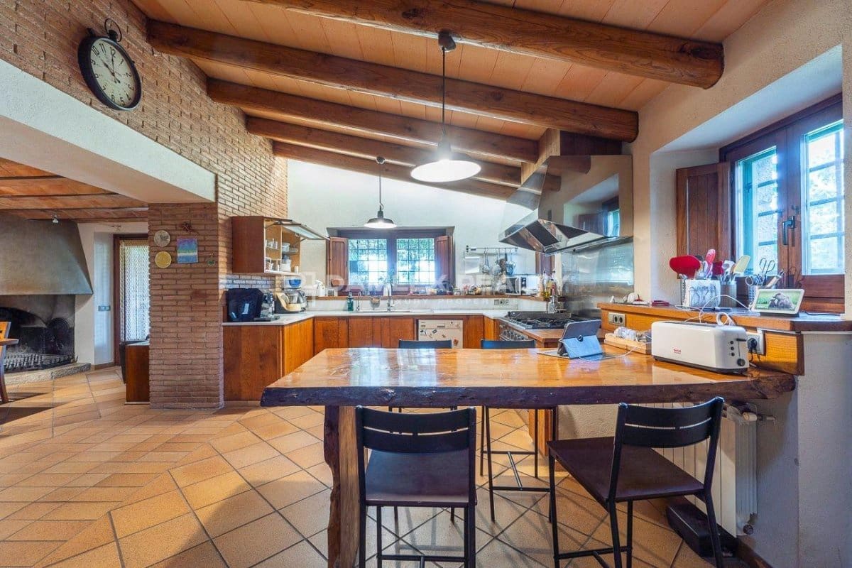 5 bedroom Villa for sale in Caldes de Malavella with pool - € 1,850,000 (Ref: 8444764)