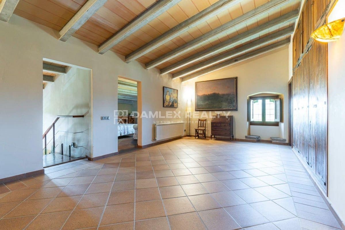 5 bedroom Villa for sale in Caldes de Malavella with pool - € 1,850,000 (Ref: 8444764)