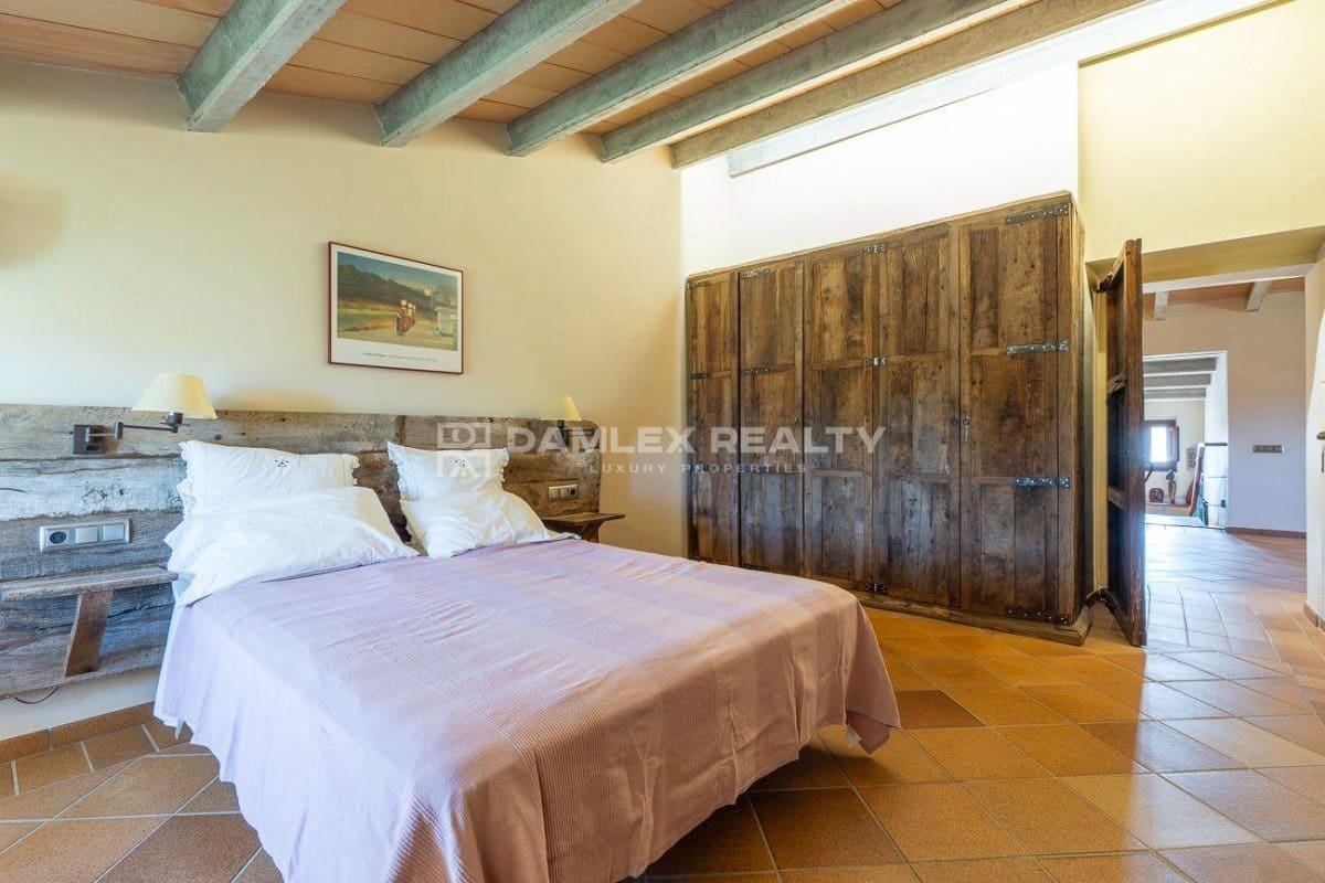 5 bedroom Villa for sale in Caldes de Malavella with pool - € 1,850,000 (Ref: 8444764)