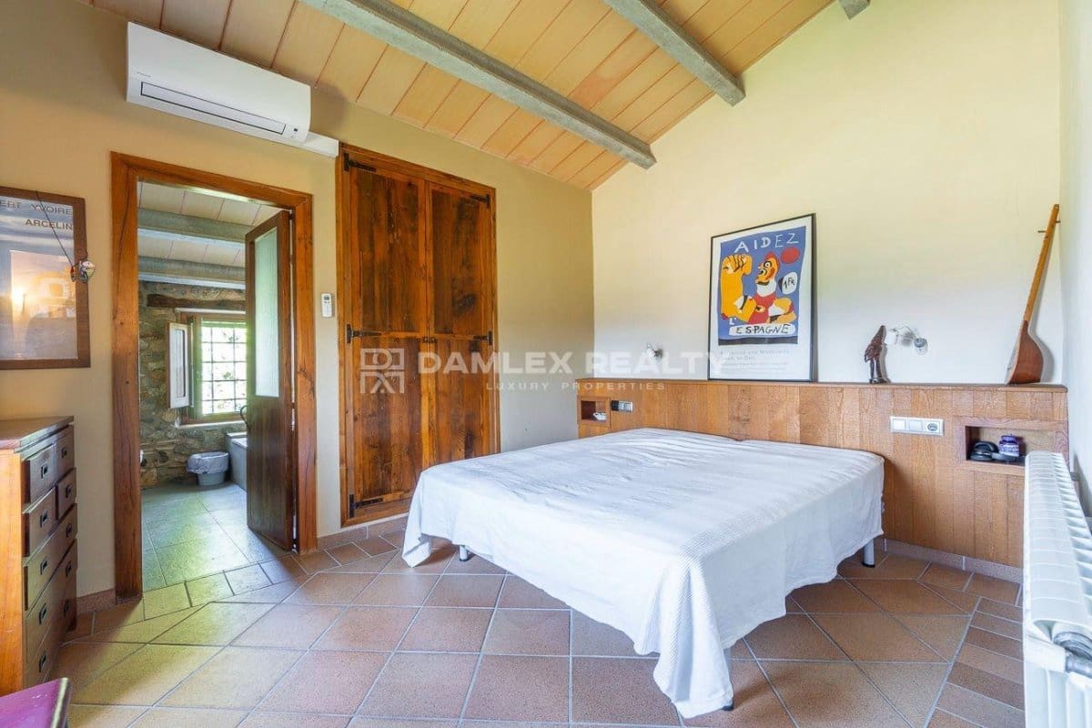 5 bedroom Villa for sale in Caldes de Malavella with pool - € 1,850,000 (Ref: 8444764)