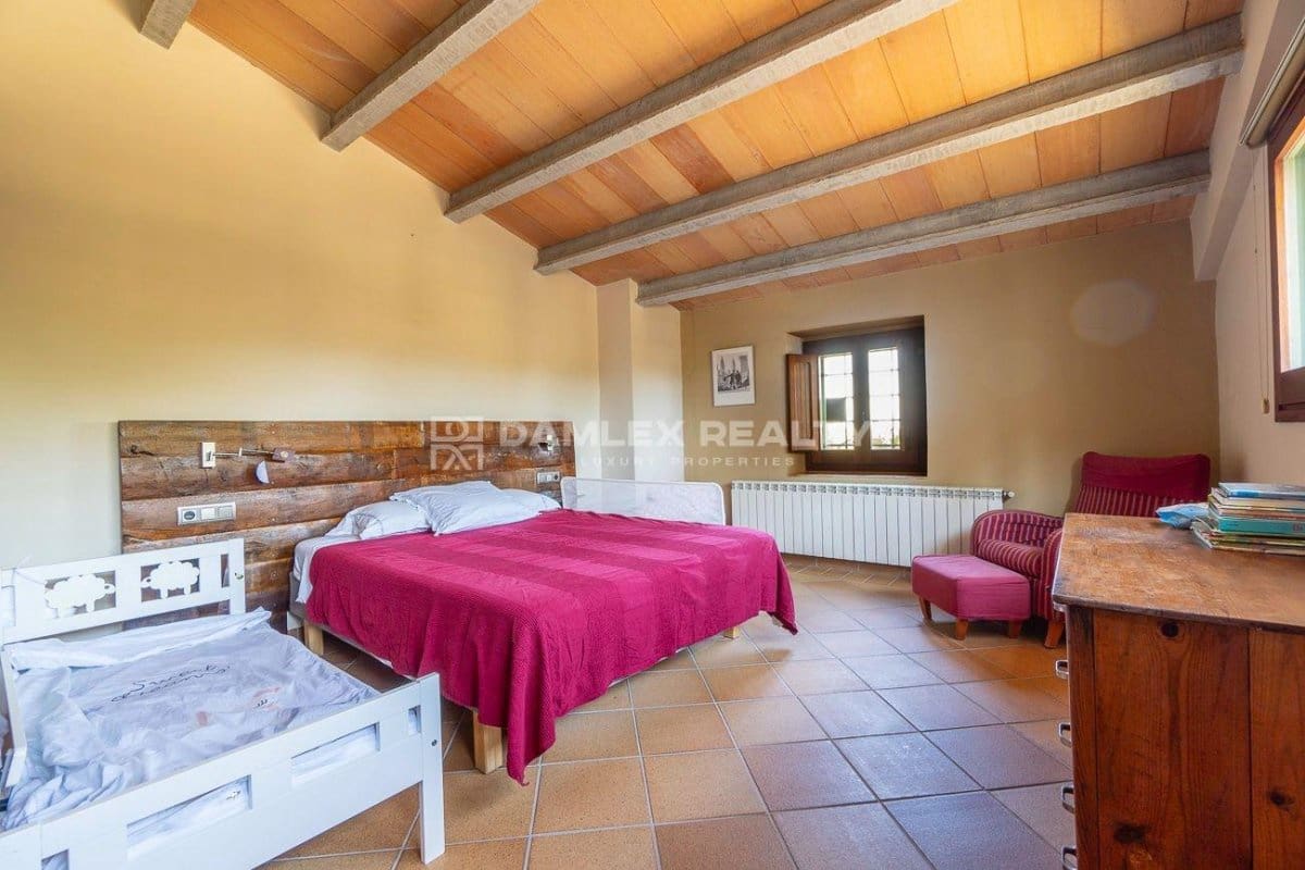 5 bedroom Villa for sale in Caldes de Malavella with pool - € 1,850,000 (Ref: 8444764)