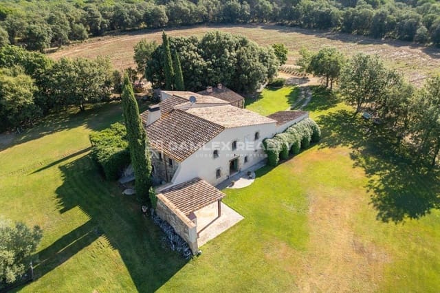 5 bedroom Villa for sale in Caldes de Malavella with pool - € 1,850,000 (Ref: 8444764)