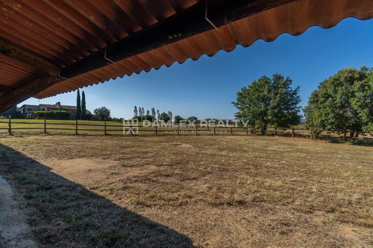 5 bedroom Villa for sale in Caldes de Malavella with pool - € 1,850,000 (Ref: 8444764)