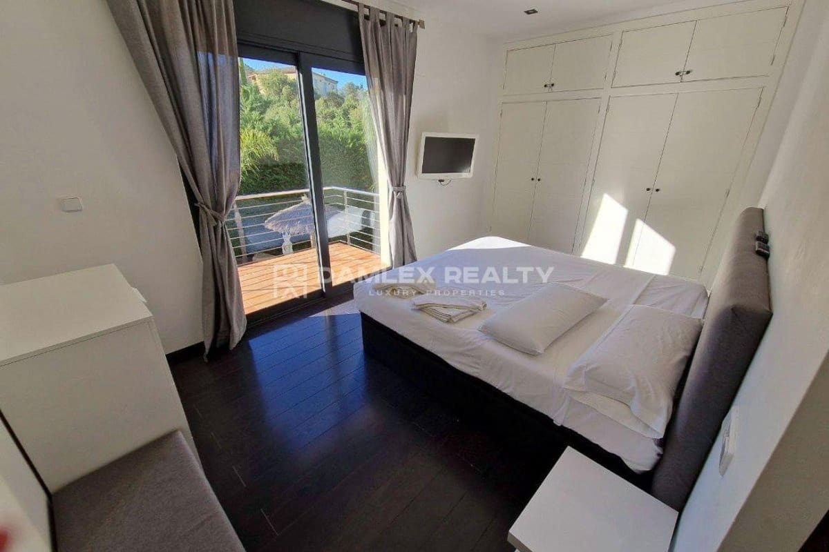 4 chambre Villa/Maison à vendre à Platja d'Aro avec piscine - 695 000 € (Ref: 8523226)