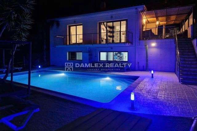 4 chambre Villa/Maison à vendre à Platja d'Aro, Castell-Platja d'Aro avec piscine - 695 000 € (Ref: 8523226)