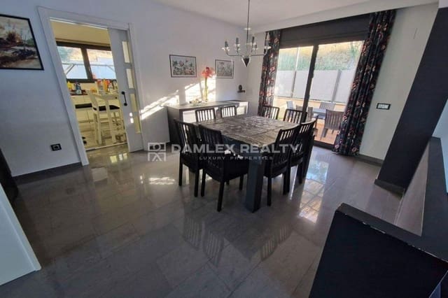 4 chambre Villa/Maison à vendre à Platja d'Aro, Castell-Platja d'Aro avec piscine - 695 000 € (Ref: 8523226)