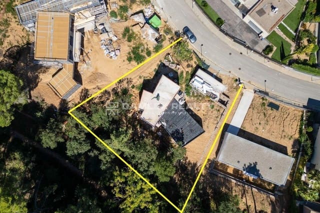 4 bedroom Villa for sale in Blanes with pool garage - € 1,200,000 (Ref: 8527317)