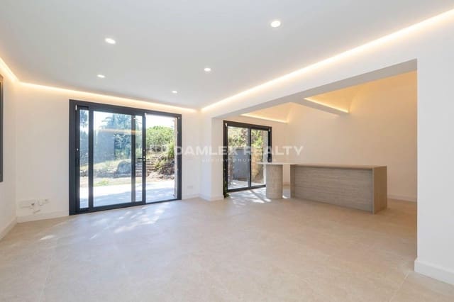 3 bedroom Villa for sale in Platja d'Aro, Castell-Platja d'Aro - € 690,000 (Ref: 8527450)