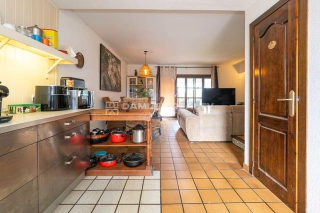 3 chambre Villa/Maison à vendre à Platja d'Aro, Castell-Platja d'Aro - 450 000 € (Ref: 8537942)