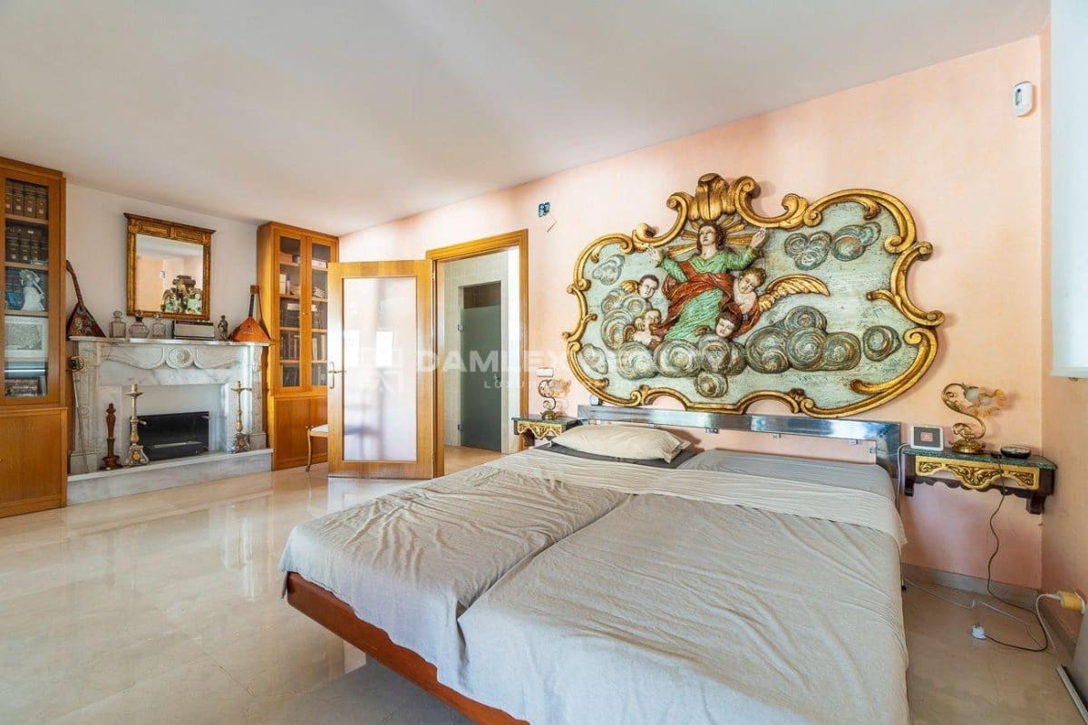 4 slaapkamer Villa te koop in Lloret de Mar met zwembad garage - € 550.000 (Ref: 8561881)