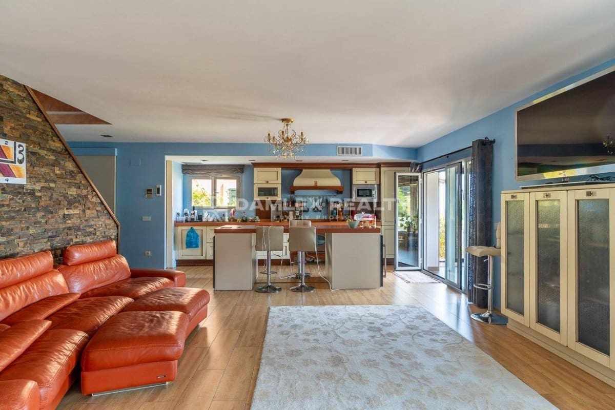 4 soveværelse Villa til salg i Tossa de Mar med swimmingpool garage - € 950.000 (Ref: 8594561)