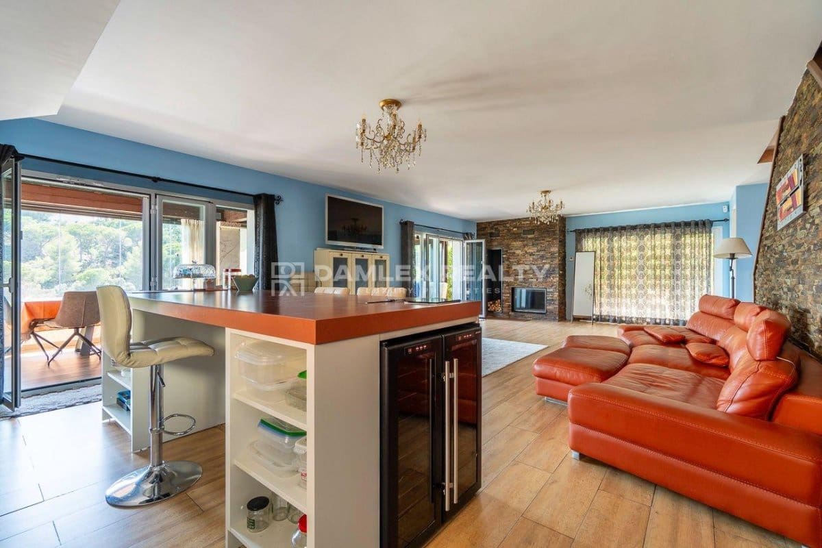 4 soveværelse Villa til salg i Tossa de Mar med swimmingpool garage - € 950.000 (Ref: 8594561)