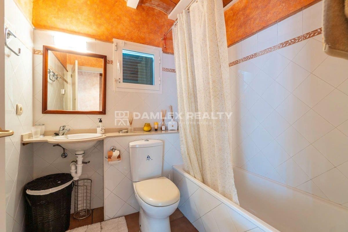 4 soveværelse Villa til salg i Tossa de Mar med swimmingpool garage - € 950.000 (Ref: 8594561)