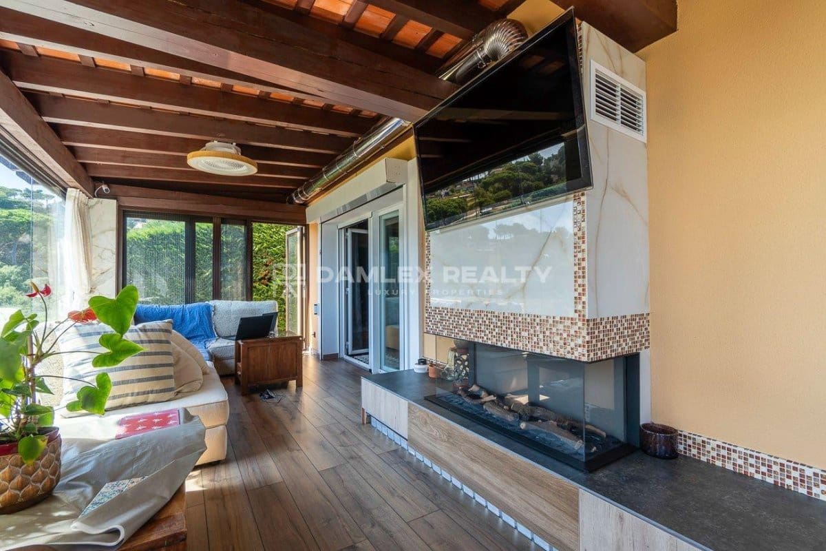 4 soveværelse Villa til salg i Tossa de Mar med swimmingpool garage - € 950.000 (Ref: 8594561)