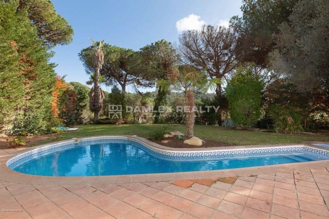 Chalet de 6 habitaciones en Lloret de Mar en venta con piscina garaje - 460.000 € (Ref: 8666042)
