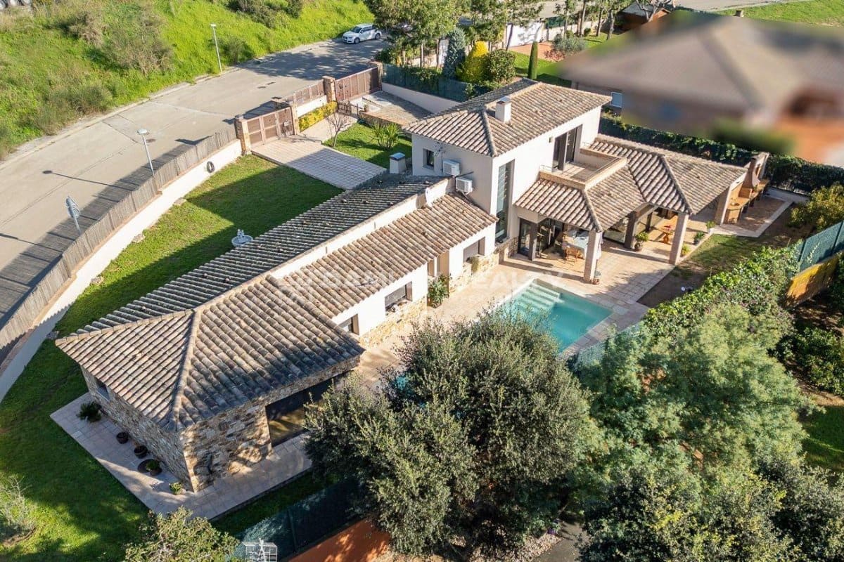 4 bedroom Villa for sale in Calonge i Sant Antoni with pool - € 954,000 (Ref: 8668520)